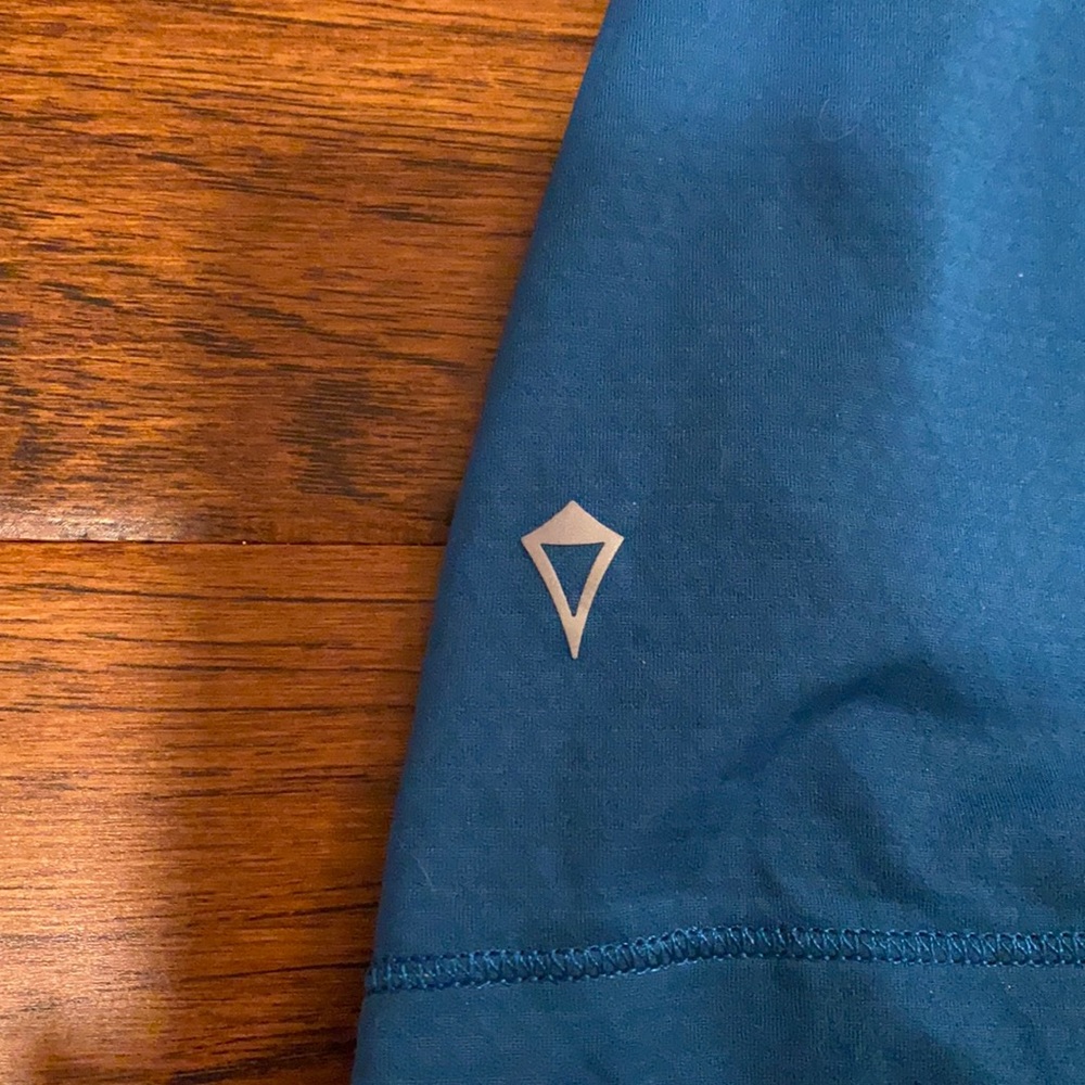 Ivivva tank top